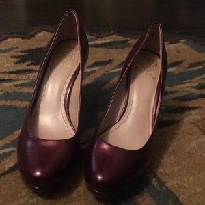 Burgundy Vince Camuto Pumps 👠
